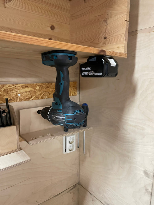 Makita 18v startpakke - 17 holdere til batteri og verktøy